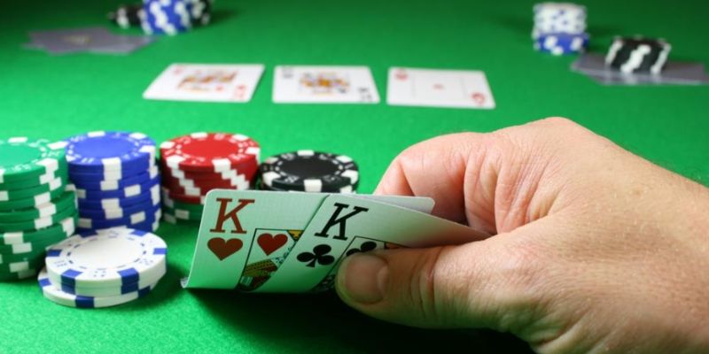 Nguyên tắc rút thêm lá bài thứ ba trong game bài Baccarat Cwin 